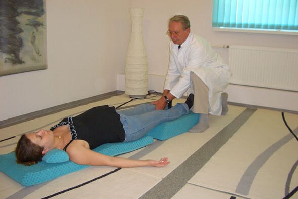 Detenzor therapy for cervical osteochondrose