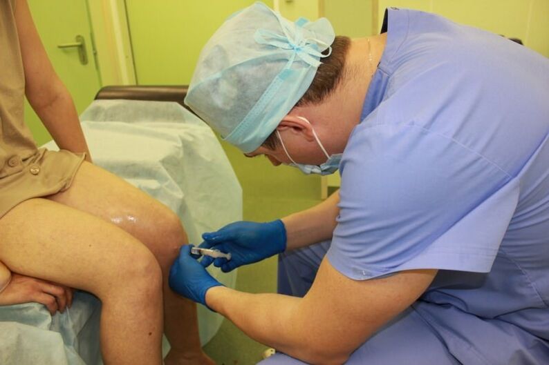 Intra-articular injections are a last resort for very severe knee lesions